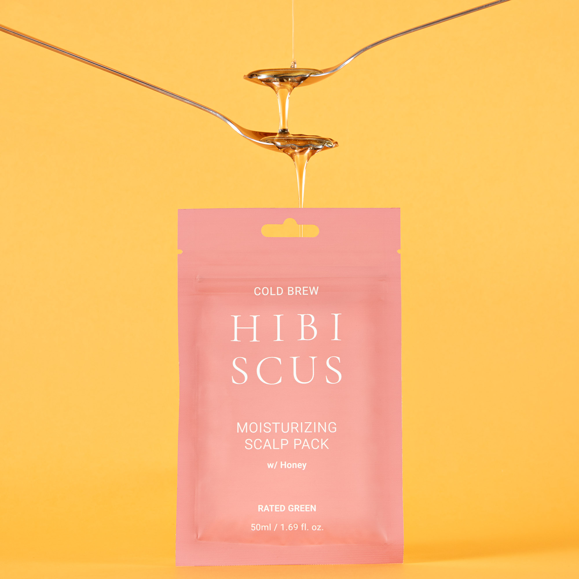Зволожувальна маска-бальзам з соком гібіскусу Rated Green Cold Brew Hibiscus Moisturising Scalp Pack